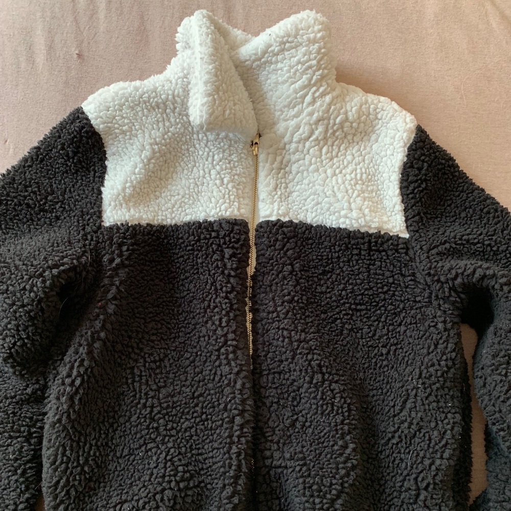 BLACK AND WHITE FULL ZIP TEDDY JACKET